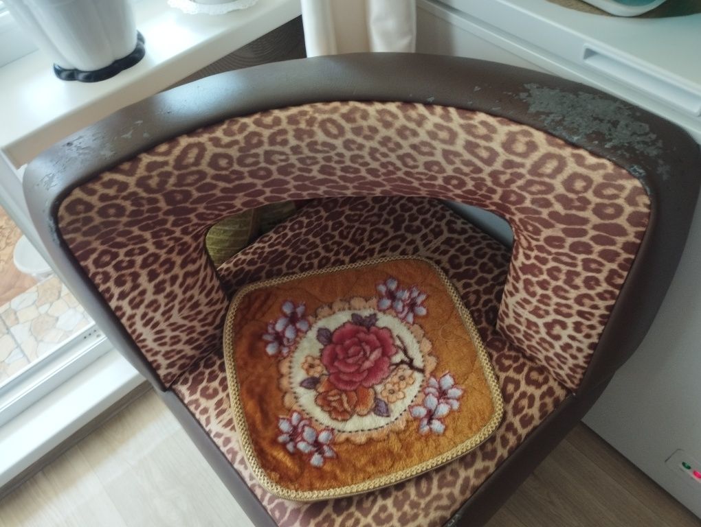 Продается мини кресло. Отличного качества.