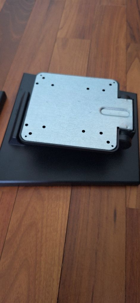 НОВИ стойки за монитори VESA 140