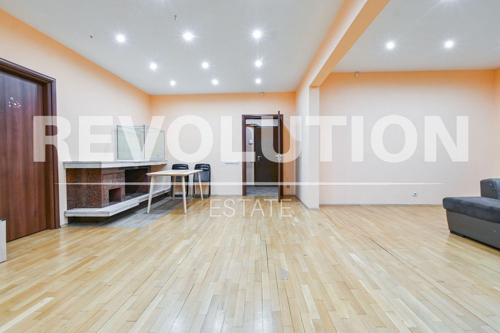 Продава се Четиристаен апартамент в София, Център - 199 кв.м за 3332 €/кв.м - Снимка #1