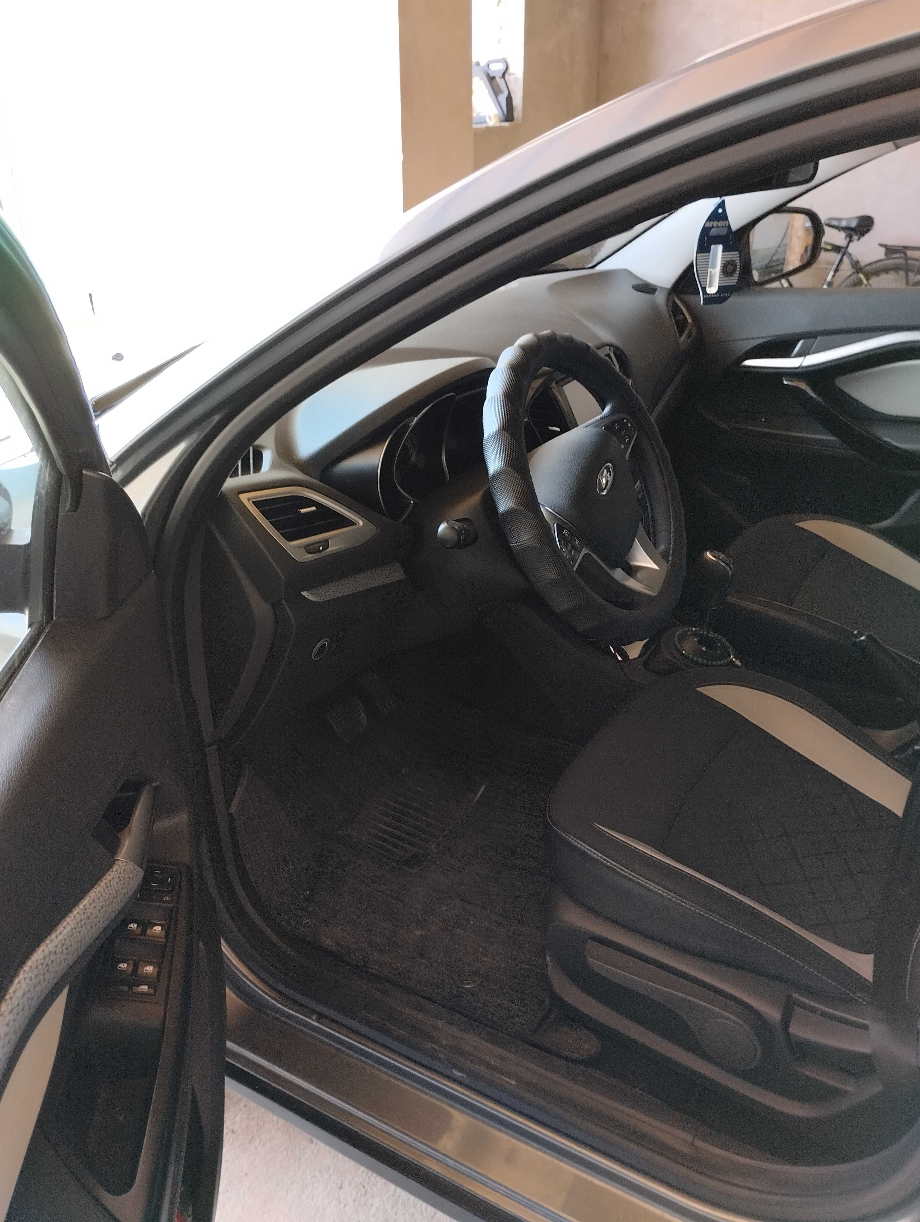 Lada Vesta cross