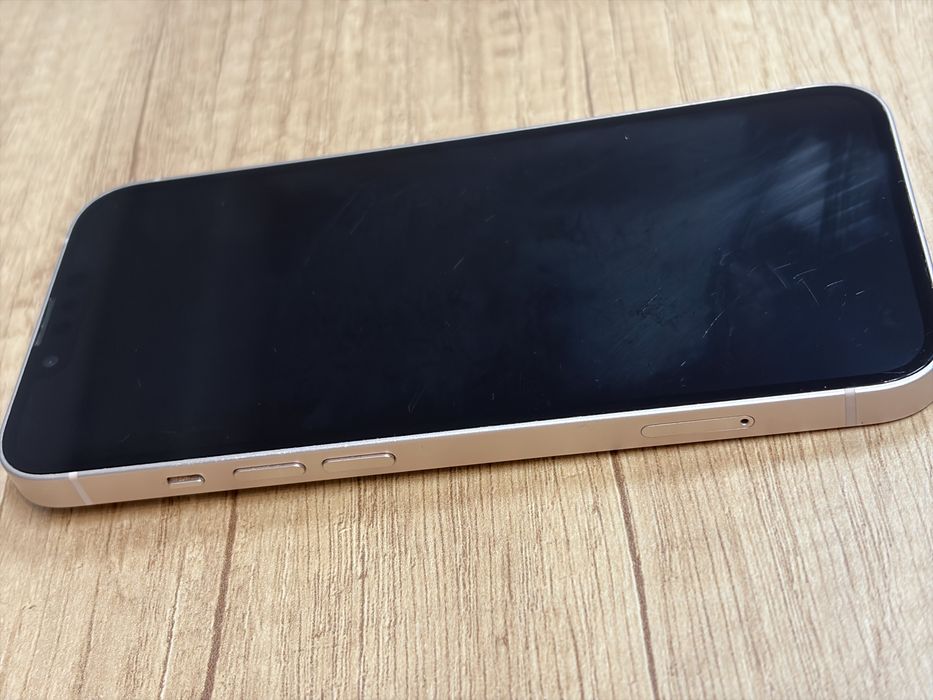 Iphone 13 pink запазен