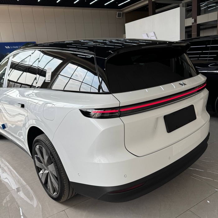 Li I8 720km full Elektr 2025 2yillik kafolat Rasmiy Dillerdan