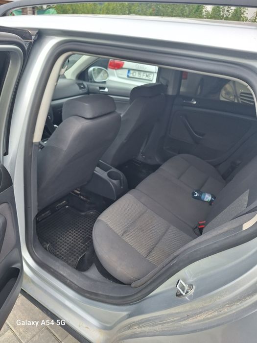 Vând golf 5 1,9 tdi