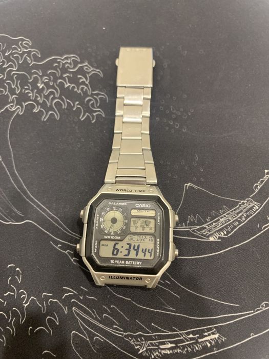 Часы Casio AE-1200WHD
