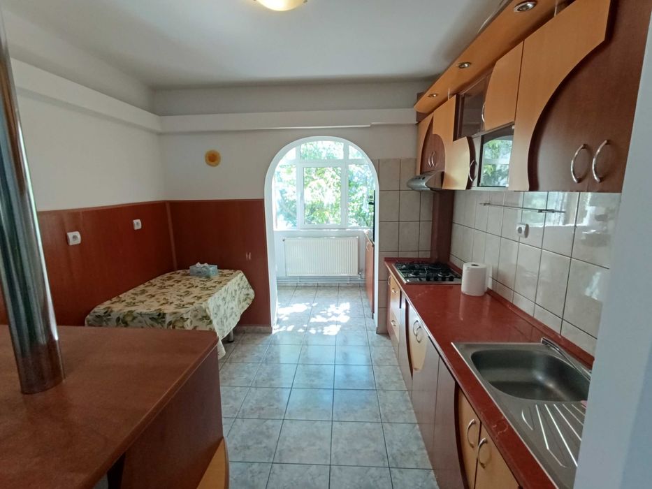 Ofer spre inchiriere Apartament 3 camere