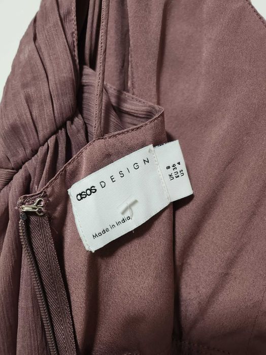 Официална рокля на АSOS