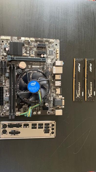 Kit Intel i5 6400/6500 placa baza Gigabyte RAM 16GB DDR4 HyperX Fury