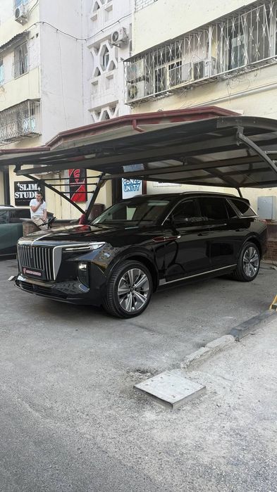 Hongqi E-HS9 Flagship