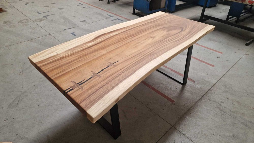 Masa lemn masiv exotic