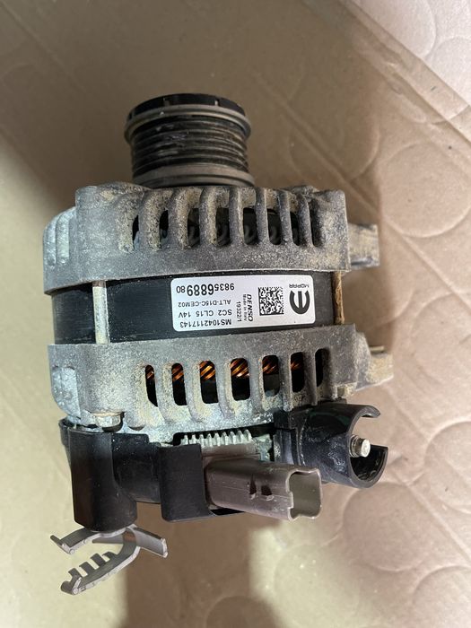 Alternator Peugeot 3008 II / 5008 II 1.5 Hdi 9835688980 an 2017-2024