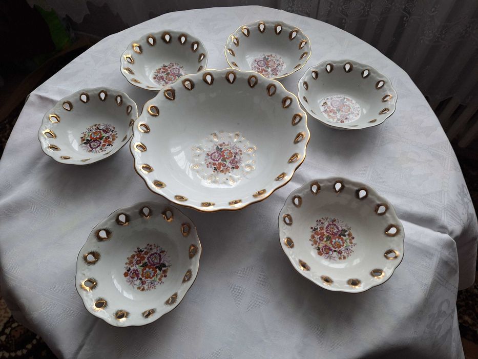 Castroane + supiera din portelan, romanesc vintage, model deosebit