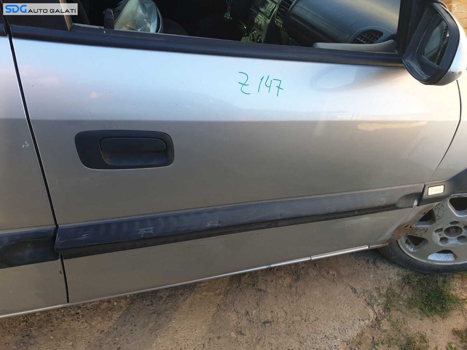 Bandou Ornament Plastic de pe Usa Portiera Dreapta Fata Opel Zafira A 1999 - 2005 Culoare Z147