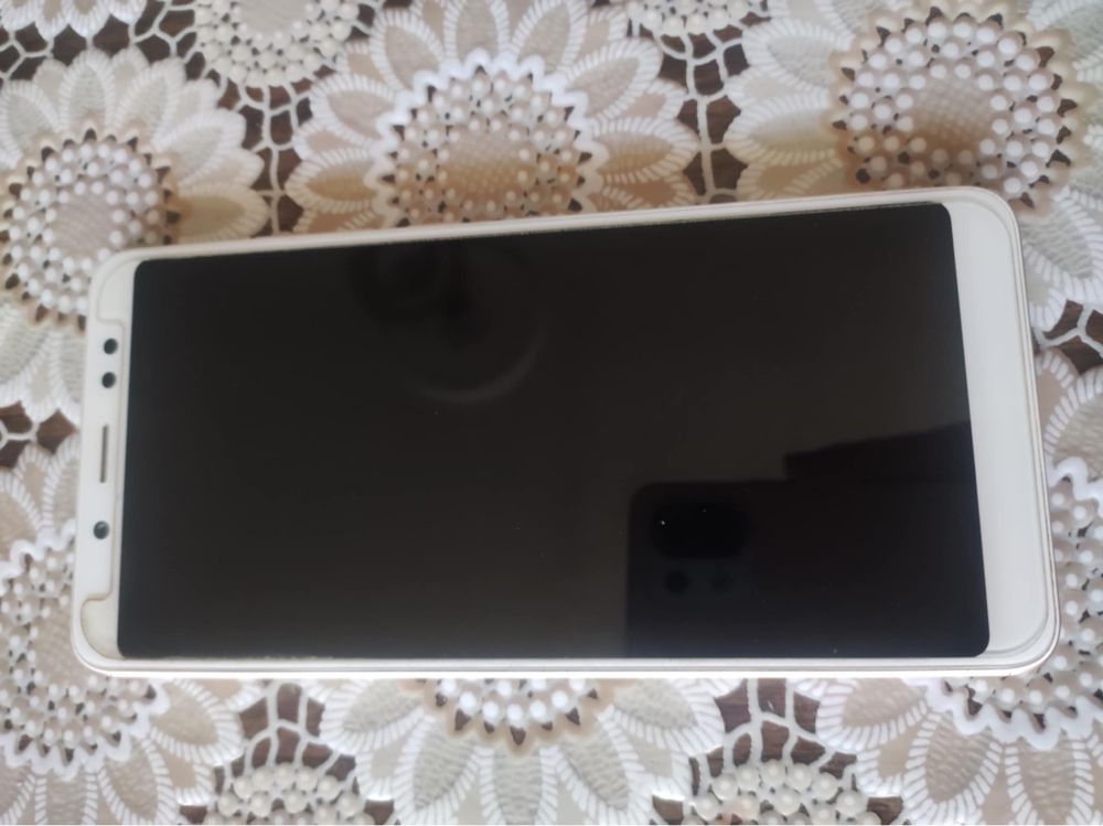 Телефон Xiaomi Redmi note 5
