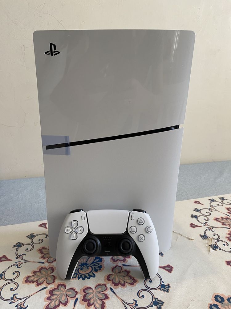 Продам PlayStation 5 Slim Digital Edition