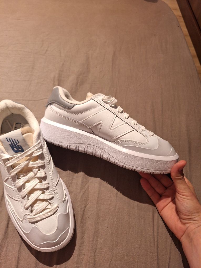 Adidași  New Balance