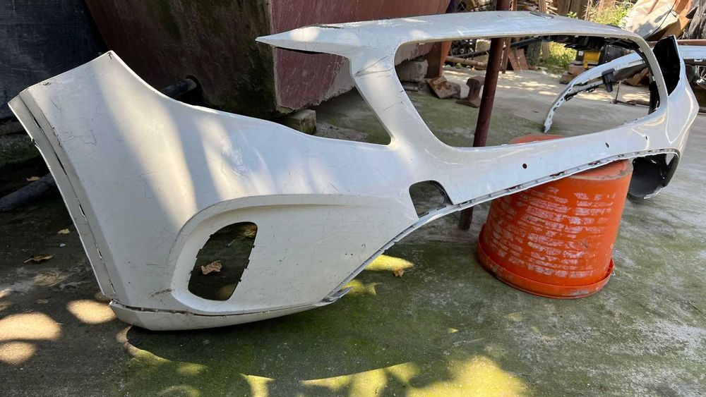 Bara fata Mercedes GLA X156 2013-2018