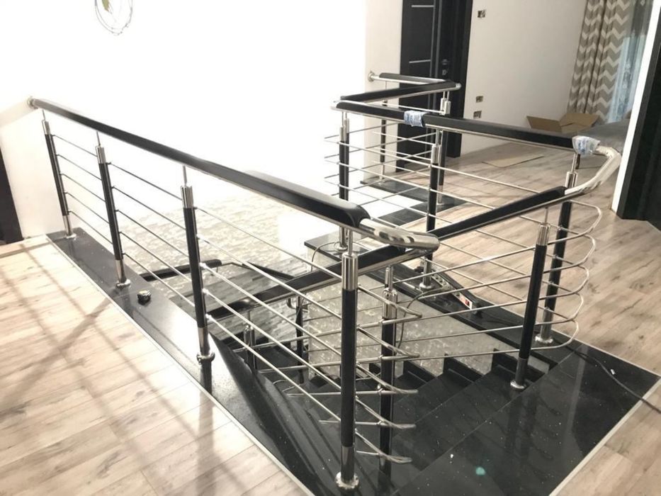 Balustrazi de inox,scara fier forjat si scari de lemn.