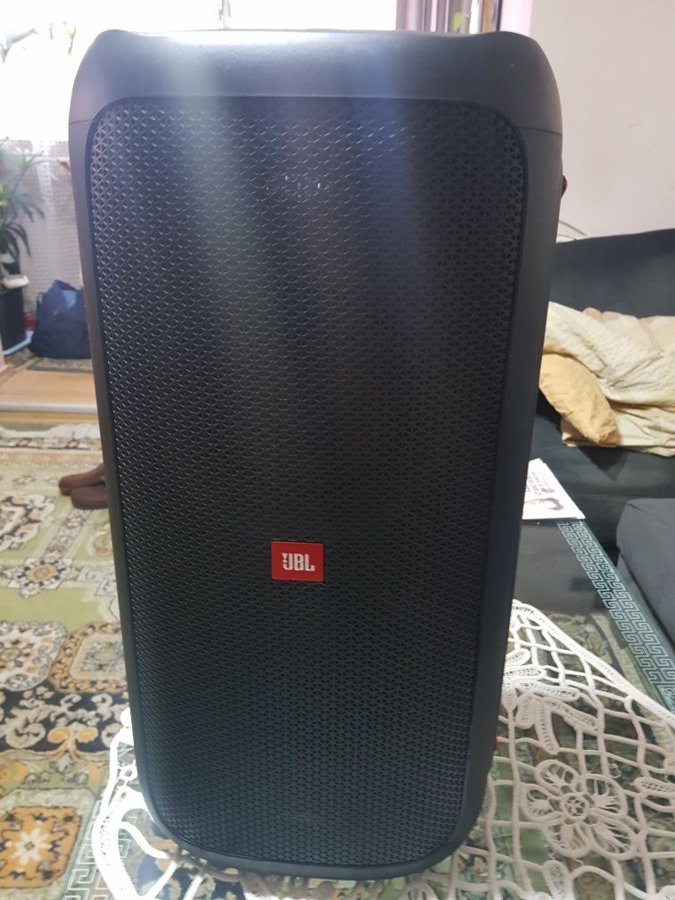 JBL partybox 100