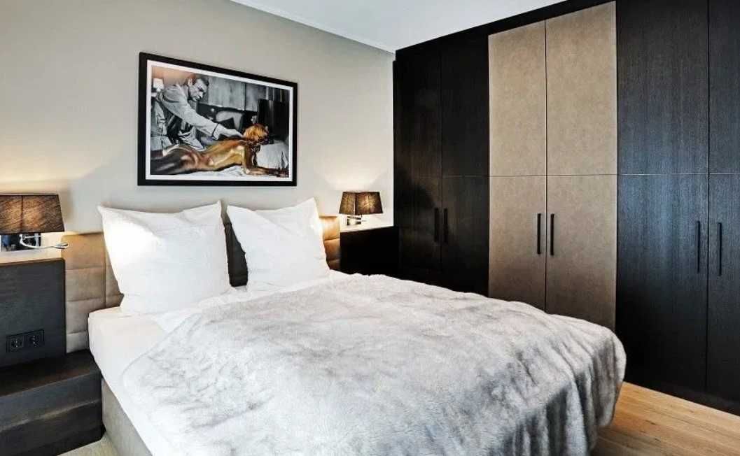 Дава се под наем Едностаен апартамент в Бургас, Център - 35 кв.м за 204 € - Снимка #3
