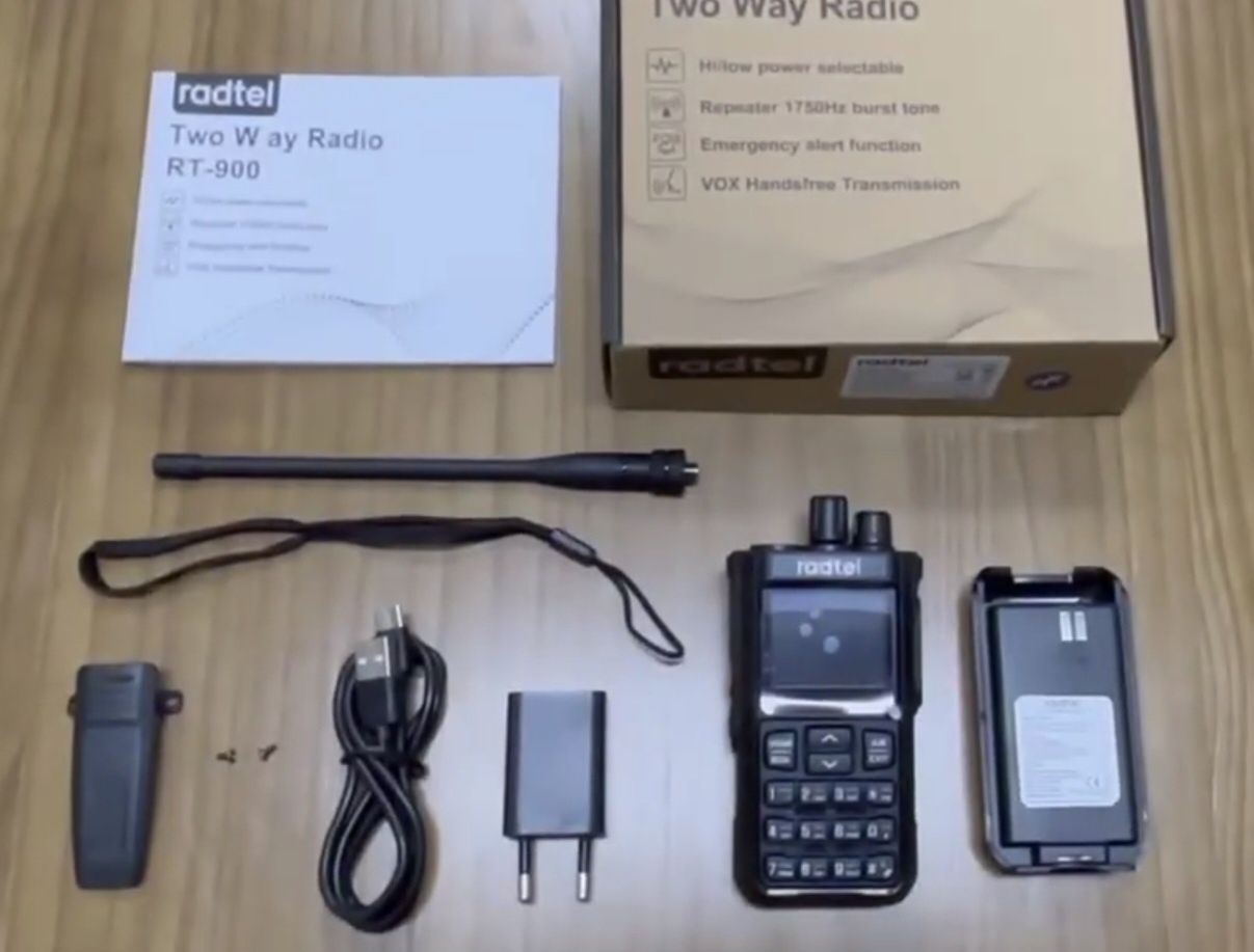 Radtel RT-900 8W Radioamator 256CH Stație radio portabilă