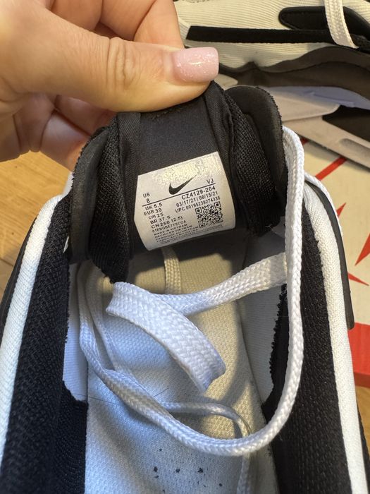 Оригинални маратонки Nike Furyosa