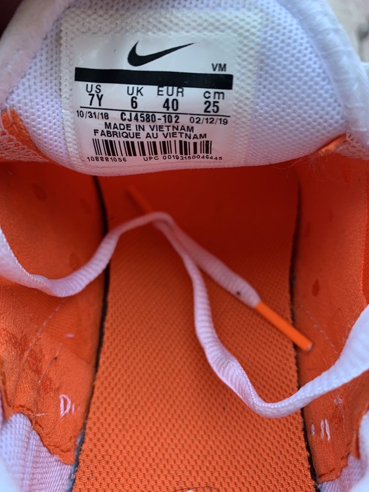 Nike air 270 alb cu portocaliu marimea 40
