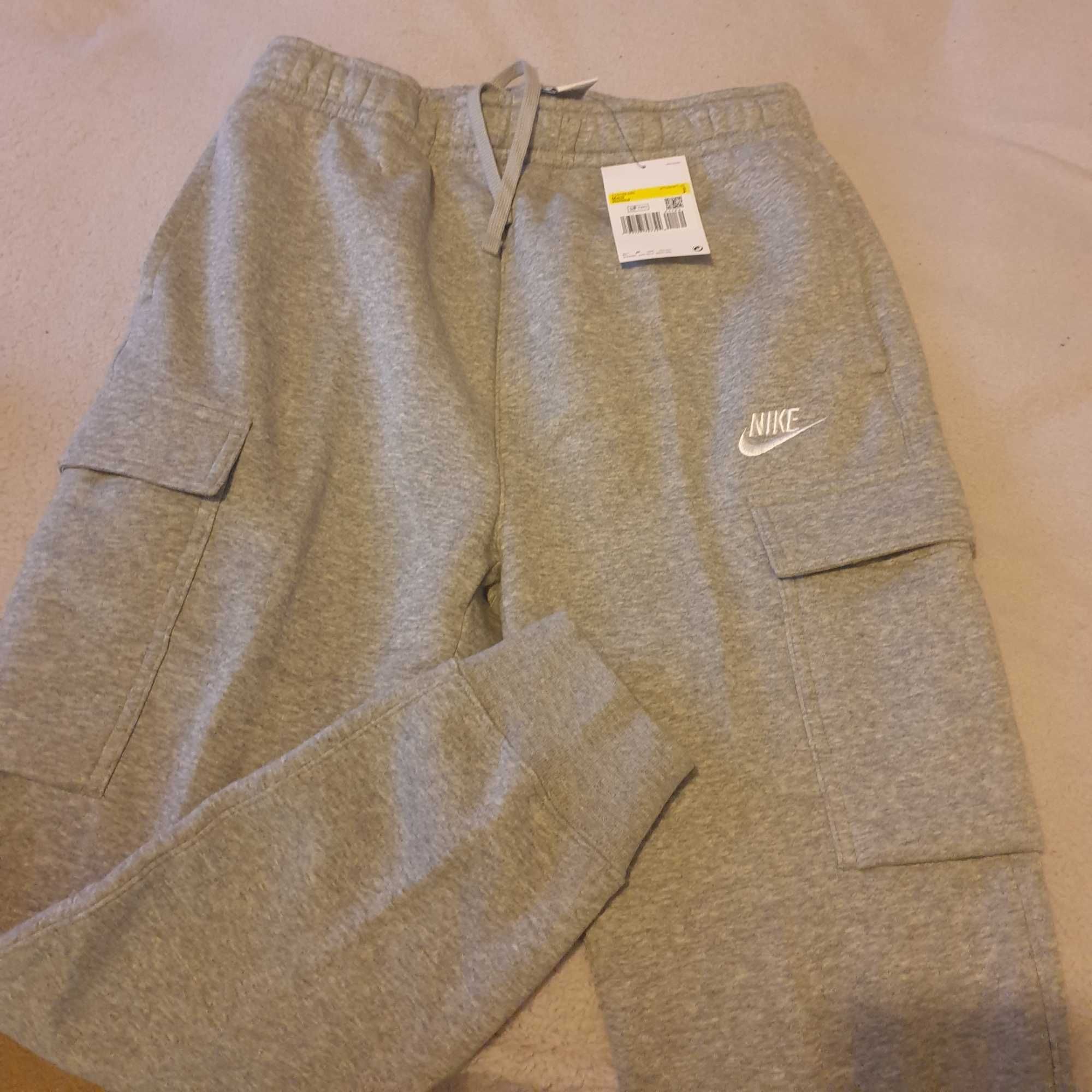 Nike cargo trousers gri S , M