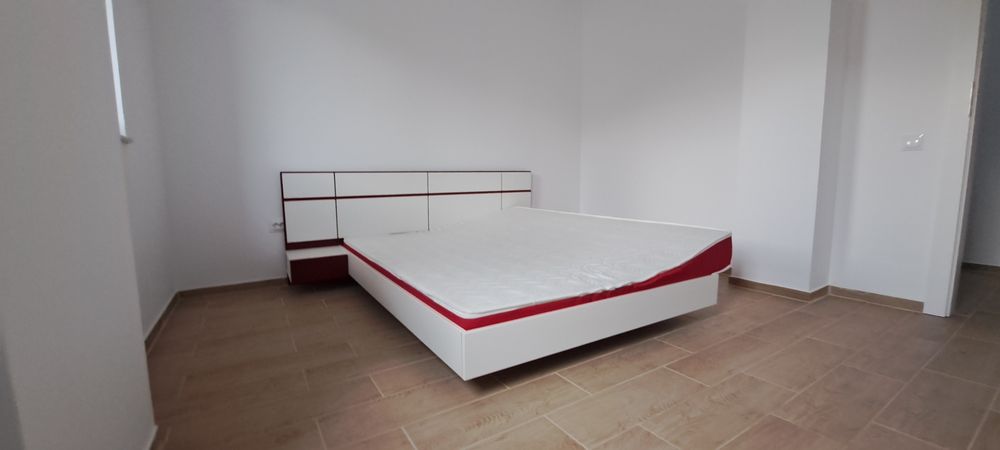 Vand pat de doua persoane 140x200