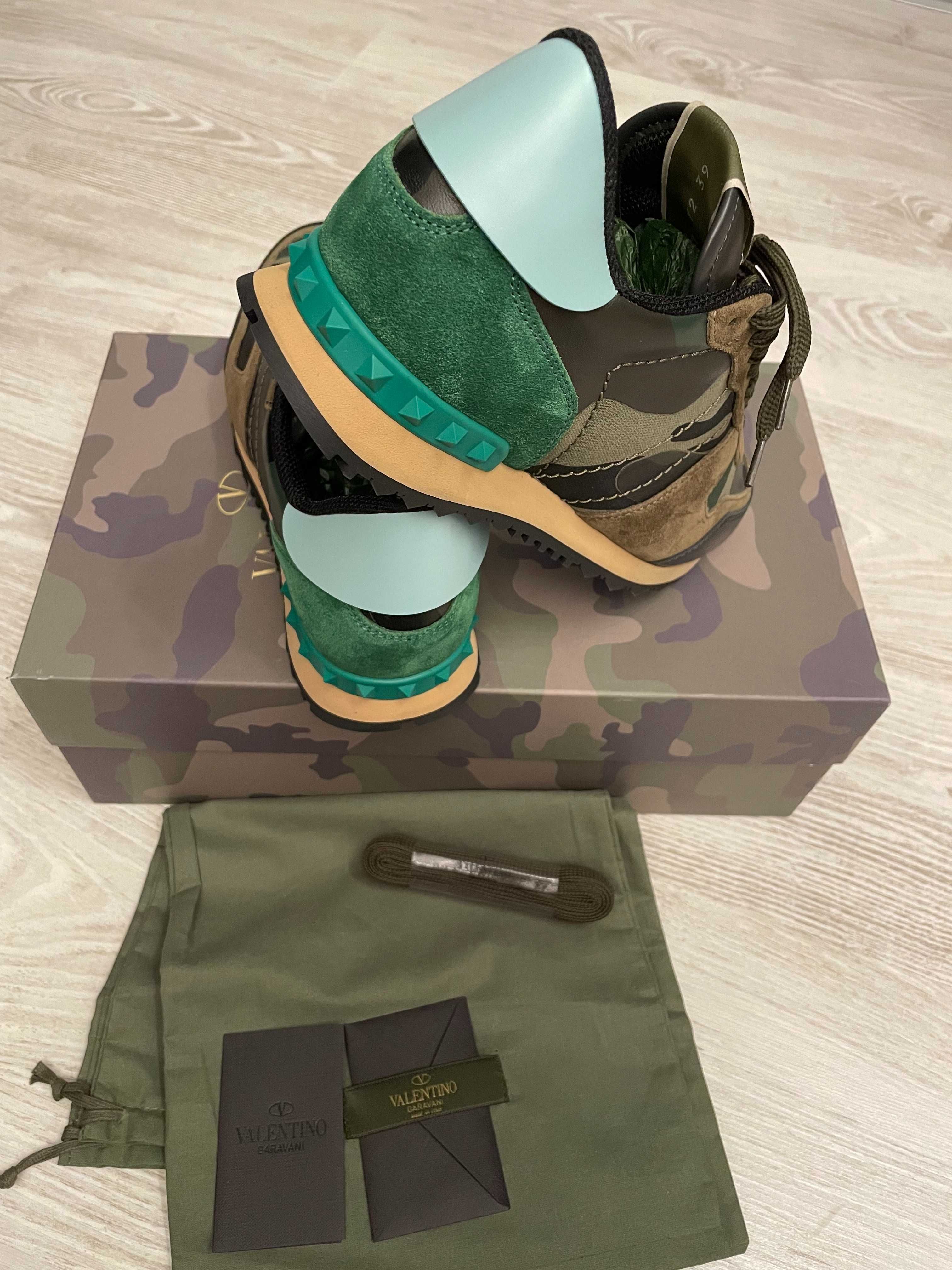 Valentino 44 sneakers, originali, full box, retail 580 euro