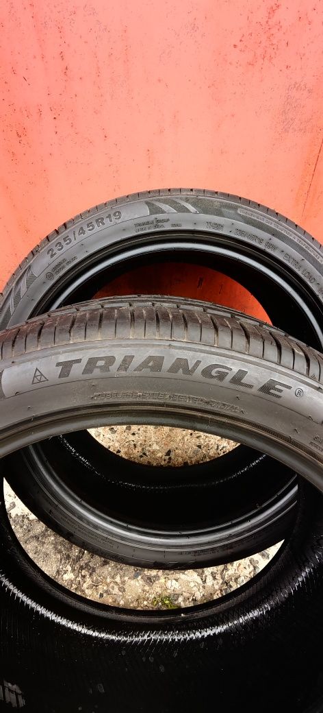 Triangle TH201 235/45 R19 99W