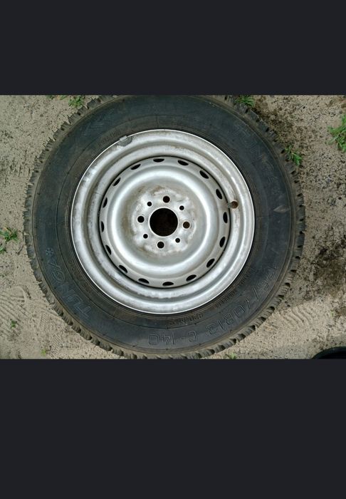 Продам шины с дисками размер 13