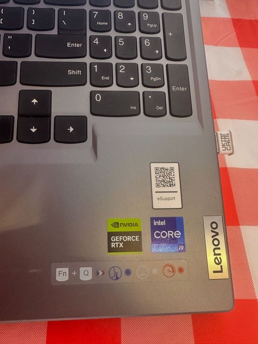 Se oferă spre vânzare Laptop Lenovo Gaming 16'' Legion 5 16IRX9.