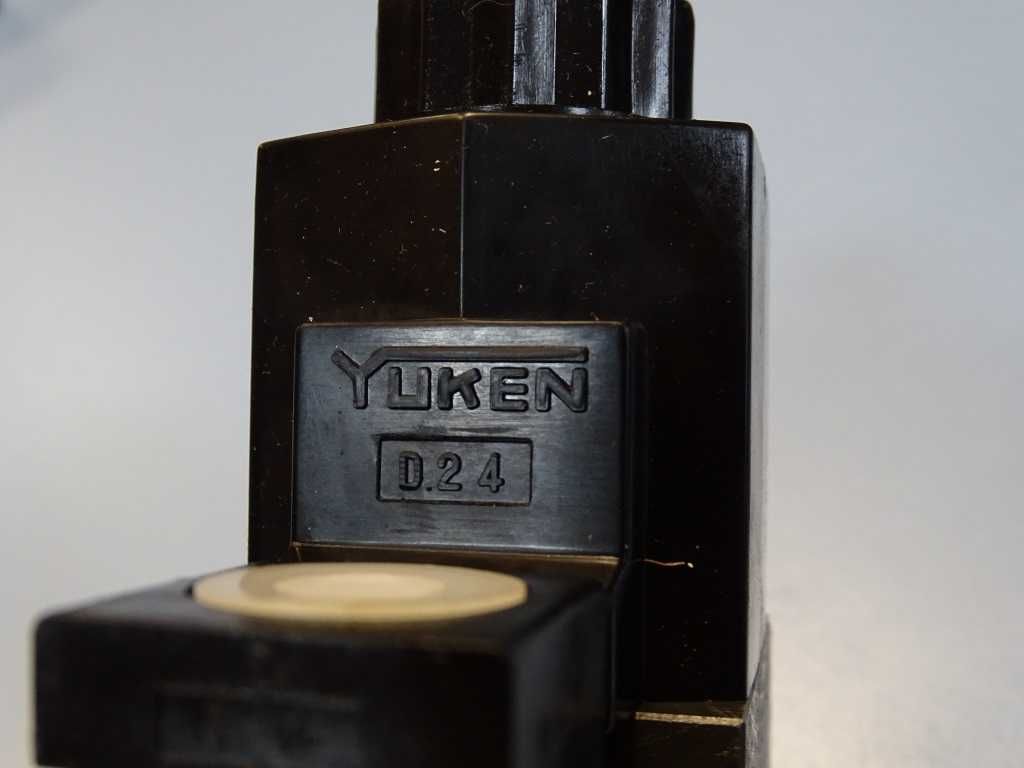 Хидравличен разпределител YUKEN DSG-01-2B2-D24-50 24VDC