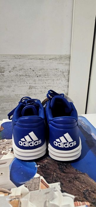 Маратонки adidas