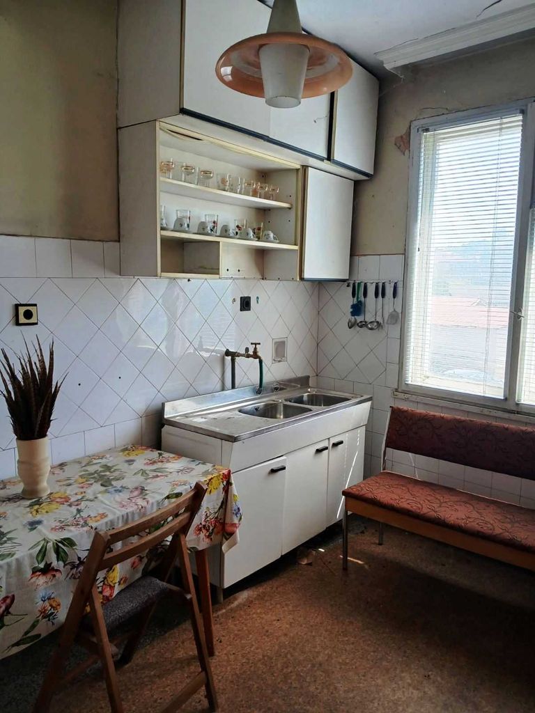 Продава се Етаж от къща в Монтана, Мала Кутловица - 116 кв.м за 660 €/кв.м - Снимка #8