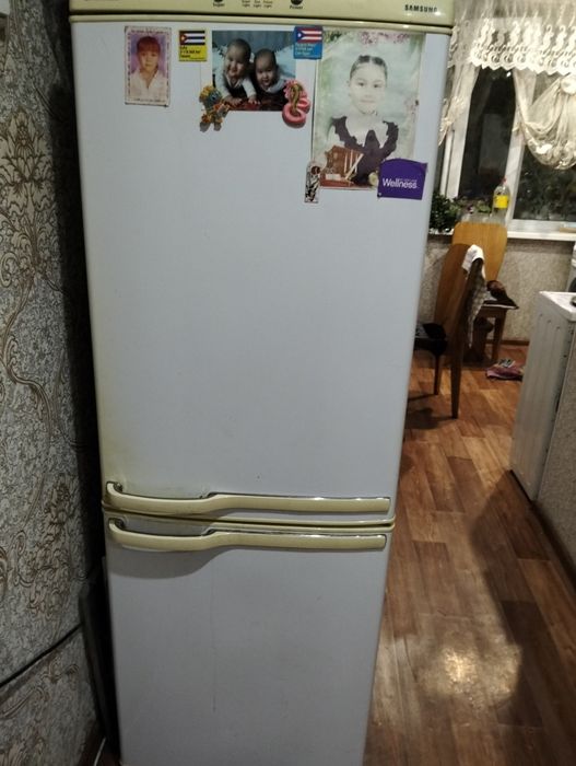 Продам холодильники