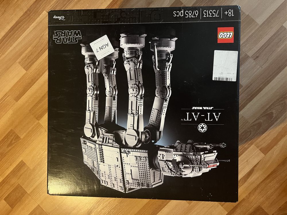 НОВО! LEGO Star Wars: UCS AT-AT (75313)