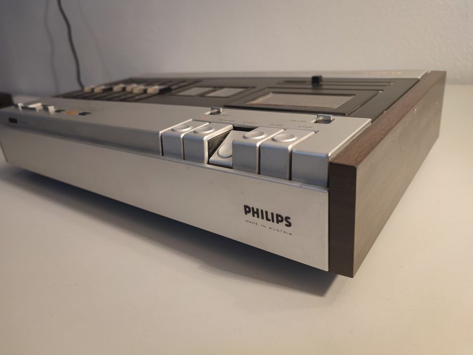 Deck Philips N2407 stereo cassette recorder
