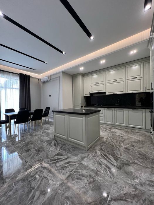 Продажа евро дом на ул. Ломоносова 5 соток бассейн