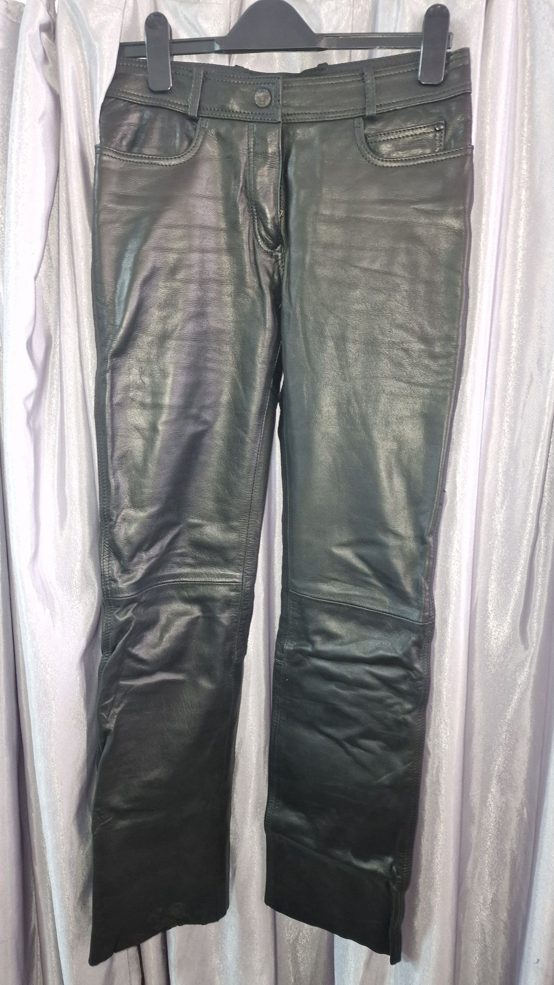 Pantaloni moto piele mărimea 36