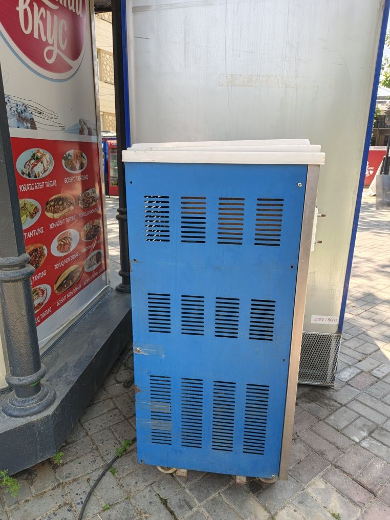 Freezer(Fregomatik) sotiladi