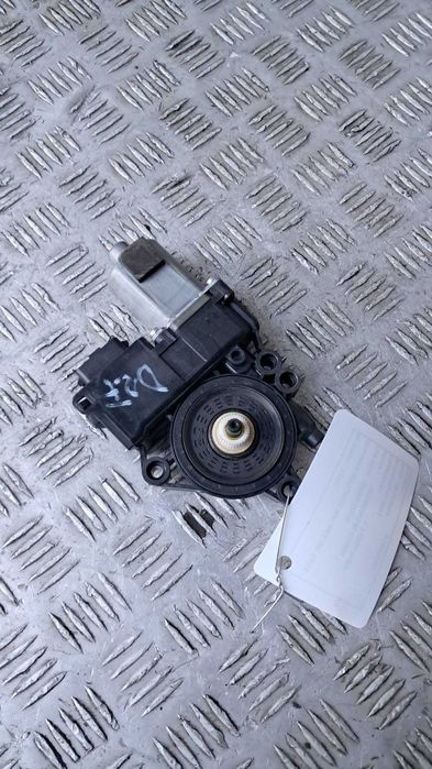 motoras macara dreapta fata Hyundai I40 an 2013 cod 82460-3Z010