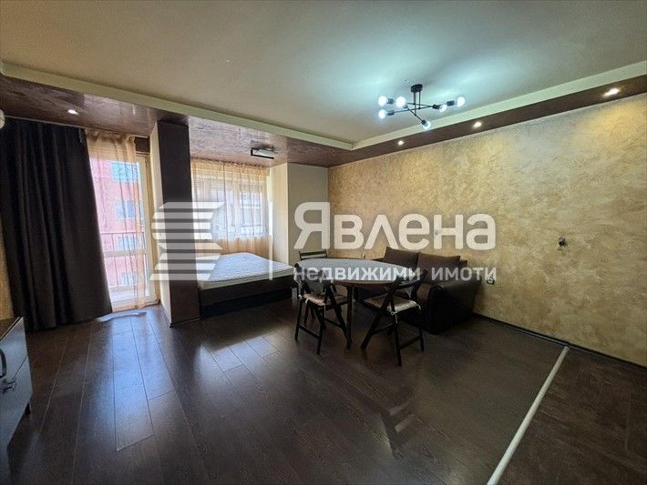 Дава се под наем Едностаен апартамент в Варна, Цветен квартал - 45 кв.м за 275 € - Снимка #3