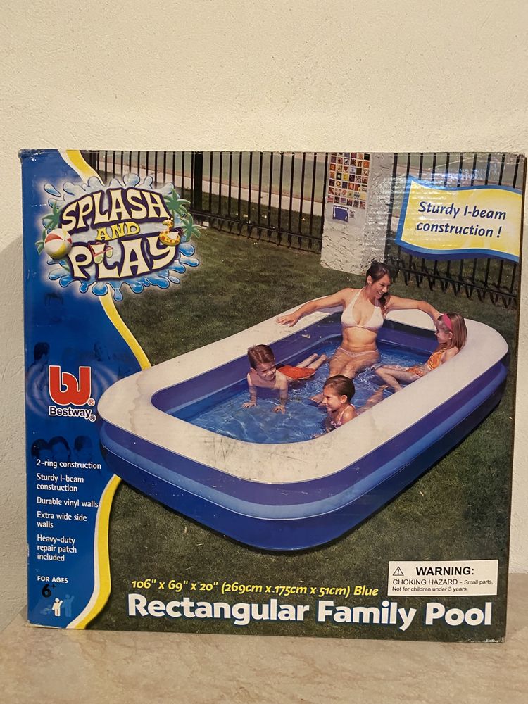 Vând piscina gonflabila pentru copii