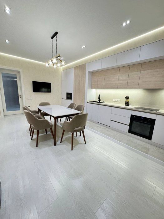 Квартира продается 3/10/12 на жк NRG Oybek