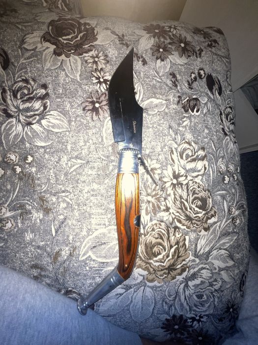 Vand briceaguri Cricket 250 de lei ambele