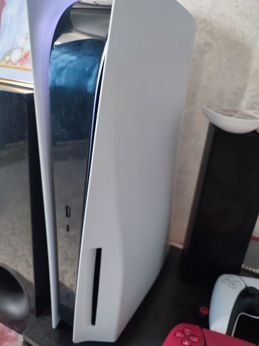 PlayStation 5 Standard Edition (с дисководом)