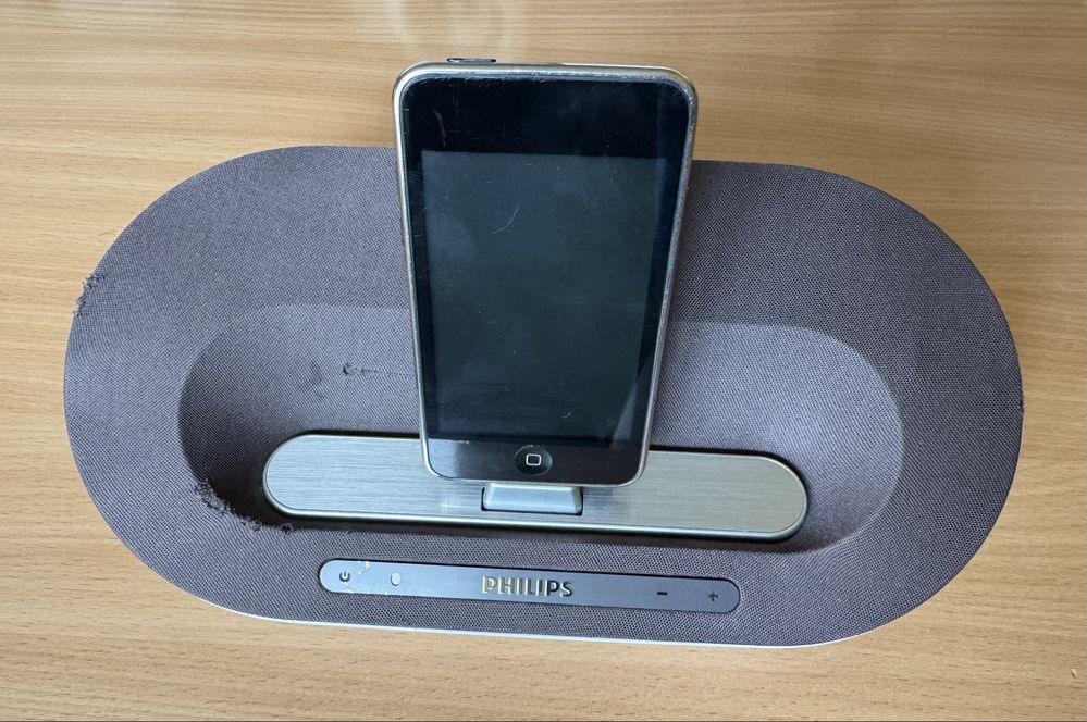 Ipod touch 2gen de 8G + dock Philips
