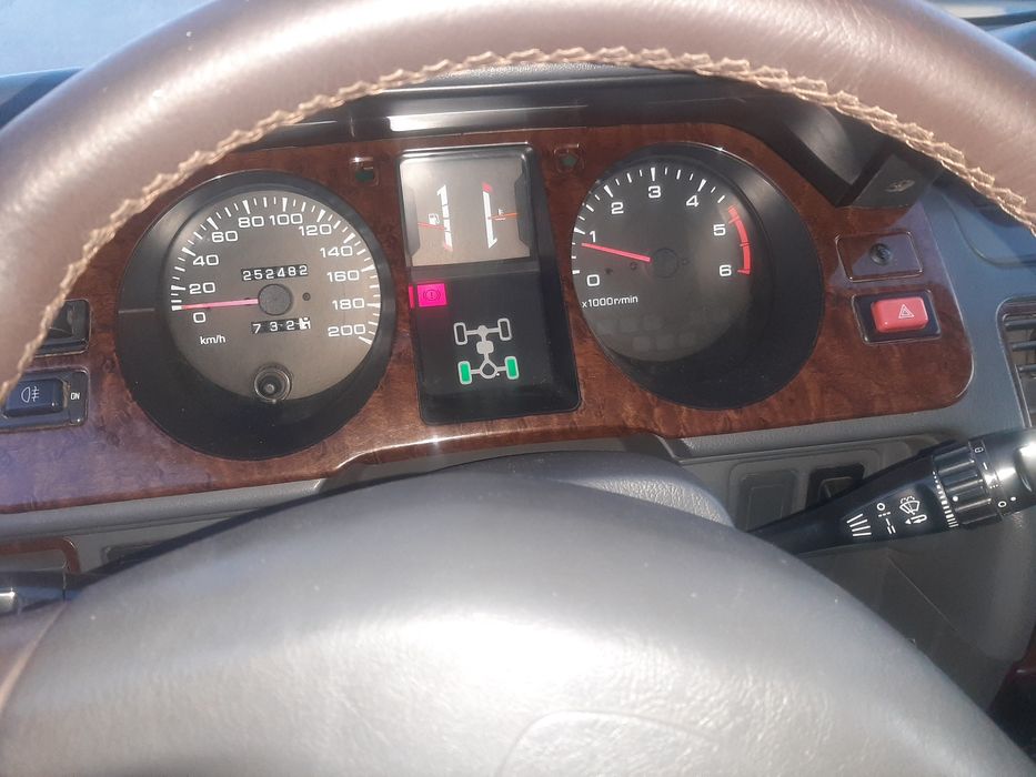 Mitsubishi Pajero MK2