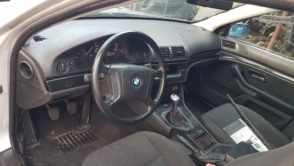 BMW E39 БМВ Е39 520 за части 2002г.